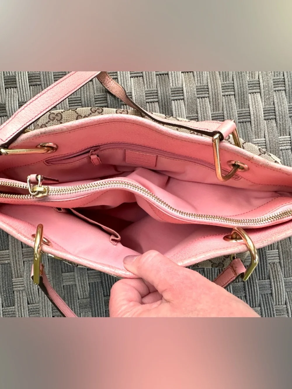 🩷Fixer Special! Gucci Monogram Canvas Eclipse Tote - Picture 12 of 15